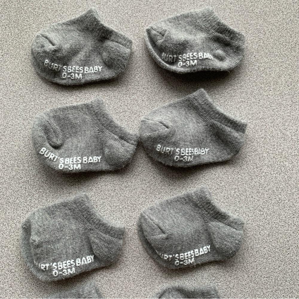 Burt's Bees Baby White and Gray Socks 12 Pairs 0-3 Mos - Picture 6 of 12